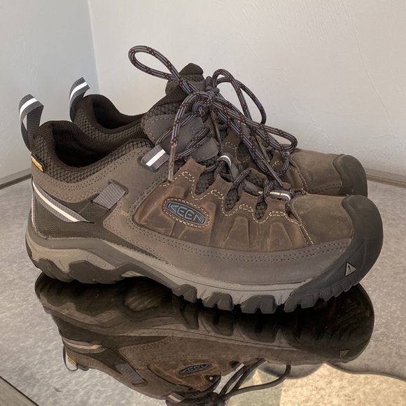 Keen Targhee waterproof low top hiking boot - Picture 2 of 9